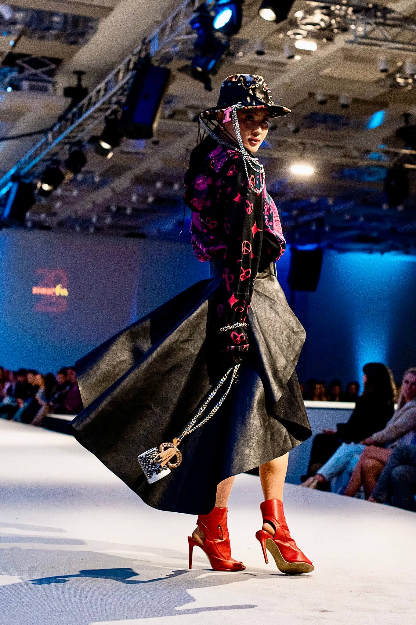Fashion trifft Porzellan: LOGOKRÜGERL auf der Munich Fashion Week
